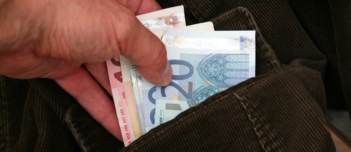 Πληρώνονται τα αναδρομικά συνταξιούχων επικουρικών συντάξεων