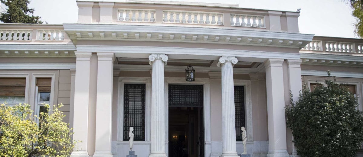 Ανασχηματισμός και νέα σύνθεση της κυβέρνησης