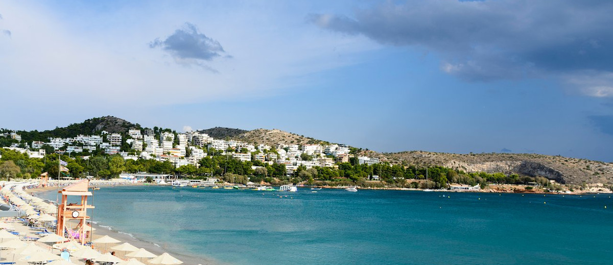 Απαγόρευση σκαφών σε περιοχή λουομένων στη Βουλιαγμένη