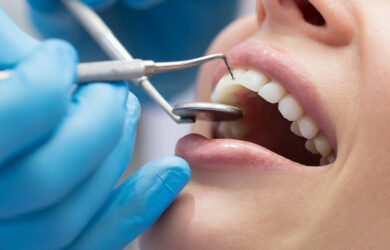 Ανεμβολίαστοι. Υποχρεωτικό rapid test 48 ωρών για επίσκεψη σε οδοντίατρο