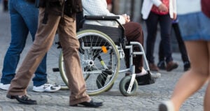 Δικαιούχοι σύνταξης λόγω αναπηρίας από κοινή νόσο