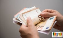 Μισθοί, συντάξεις, επιδόματα